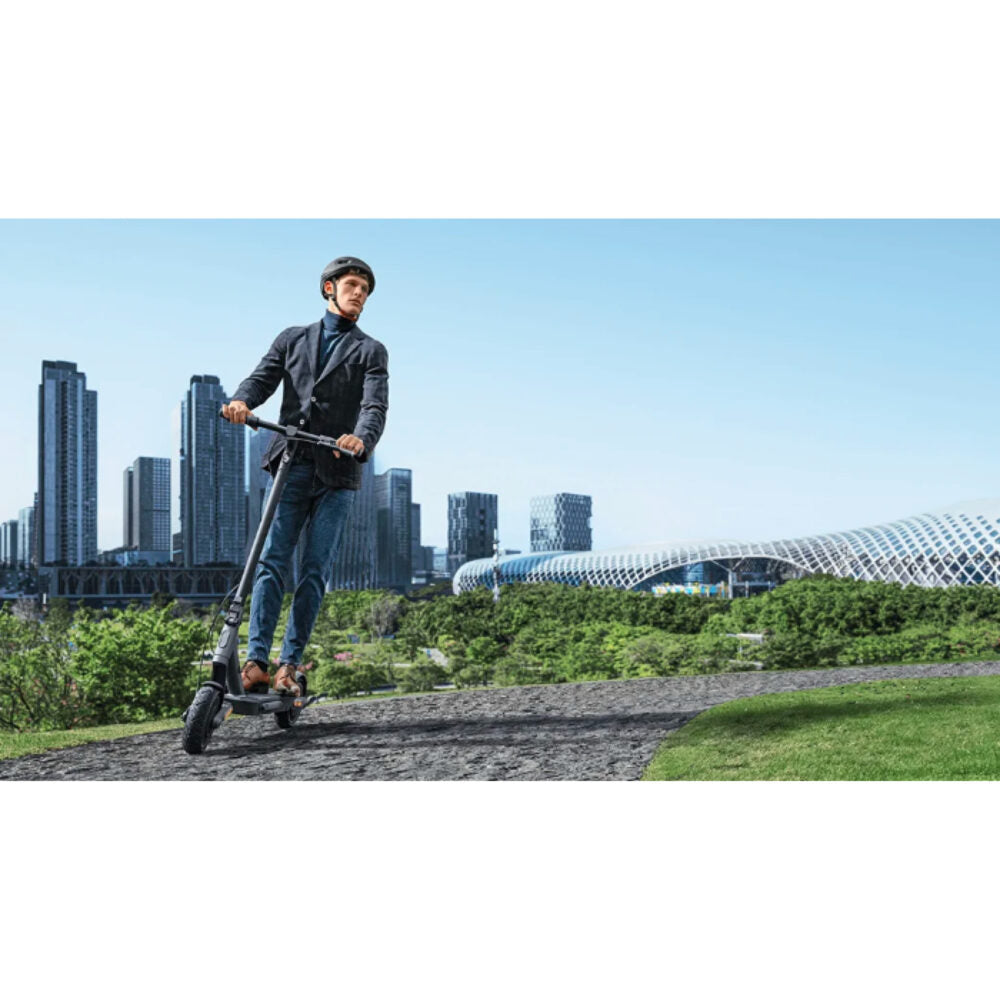 Trotineta electrica pliabila Xiaomi Electric Scooter 4 Ultra, Autonomie 70Km, Viteza 25 Km/h, Putere motor 500W, IP55, roti 10", Bluetooth (Negru)