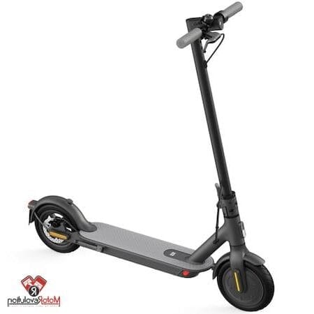 Trotineta electrica Xiaomi Mi 1S putere motor 250 W autonomie 30 Km viteza maxima 25 Km/h Negru